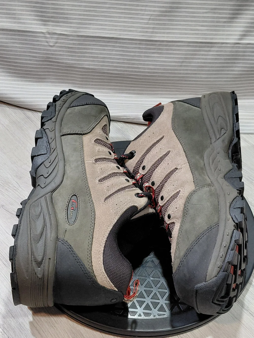 SOREL Mens Rough Cut Steel Toe Work Hiker Boots. Mesh & Leather Upper SIZE M11